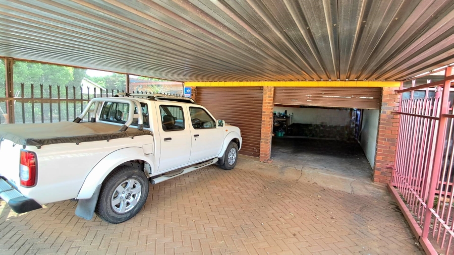 4 Bedroom Property for Sale in Universitas Free State